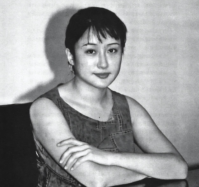 回顾:2001年北大空姐杨旸,因爱生恨怒杀已婚富豪男友