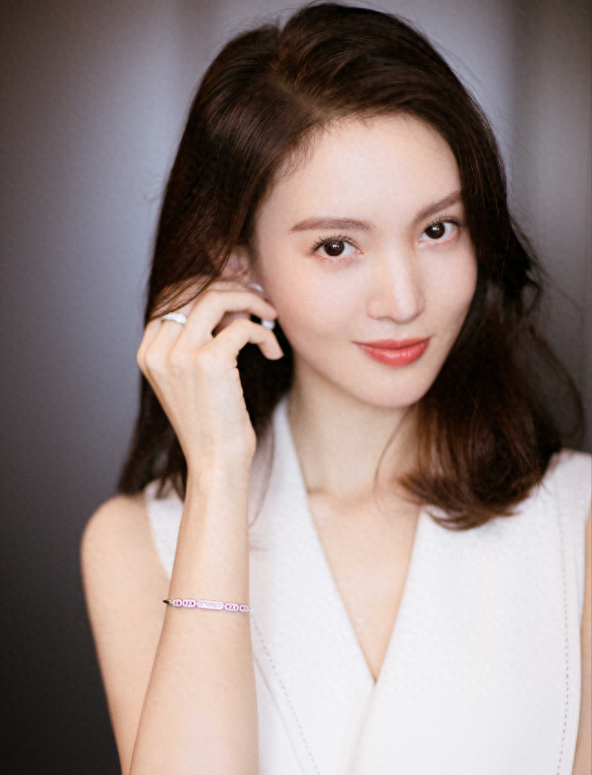 回顾:《庆余年2》新增女演员!33岁的金晨,活成了"内地版萧亚轩"