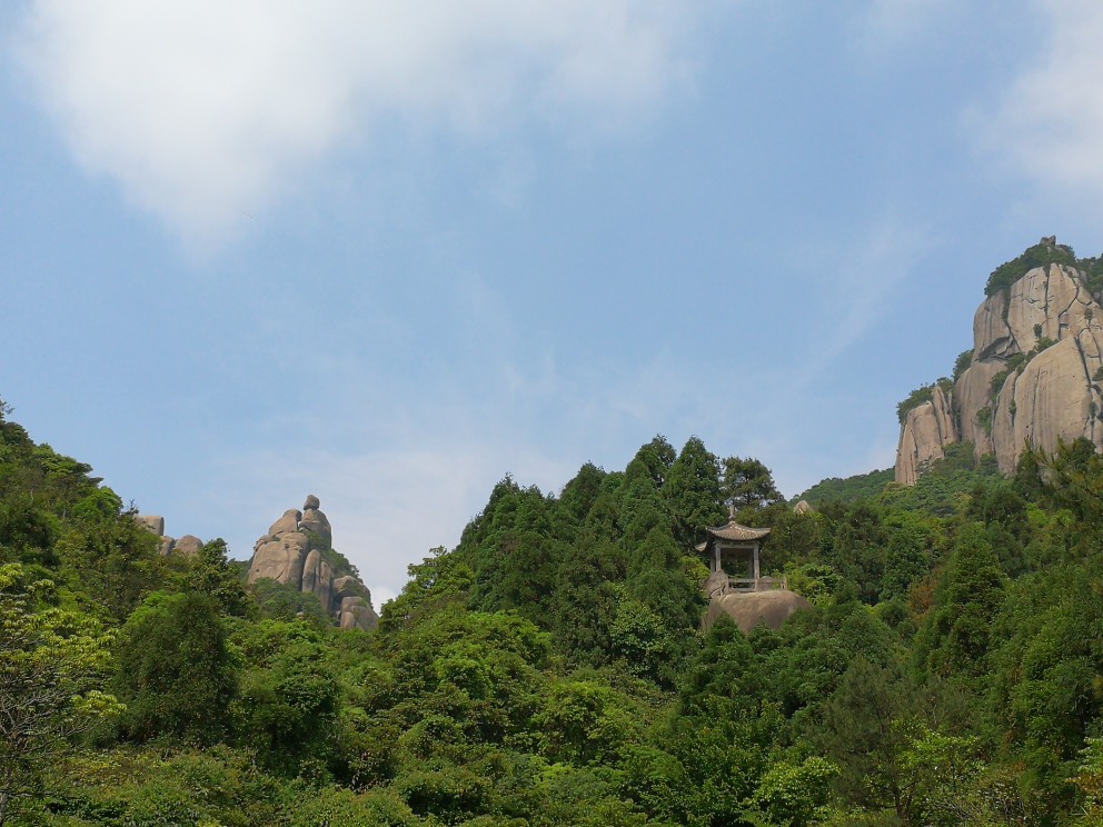 福建一座森林覆盖率高的山,是国内唯一的花岗岩丘陵的地形