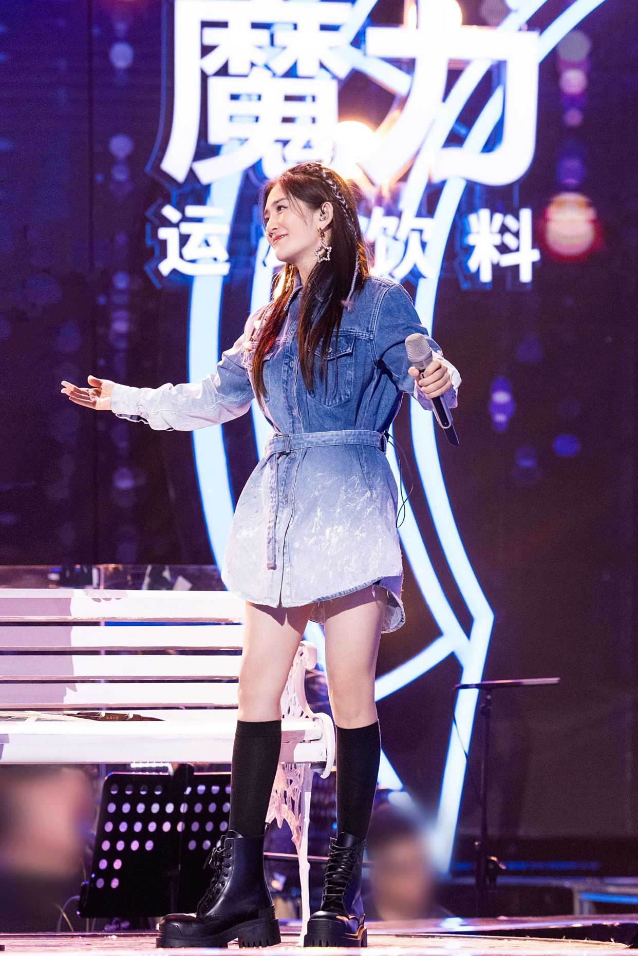 《嗨唱转起来2》太阳女神谢娜献唱经典粤语歌曲