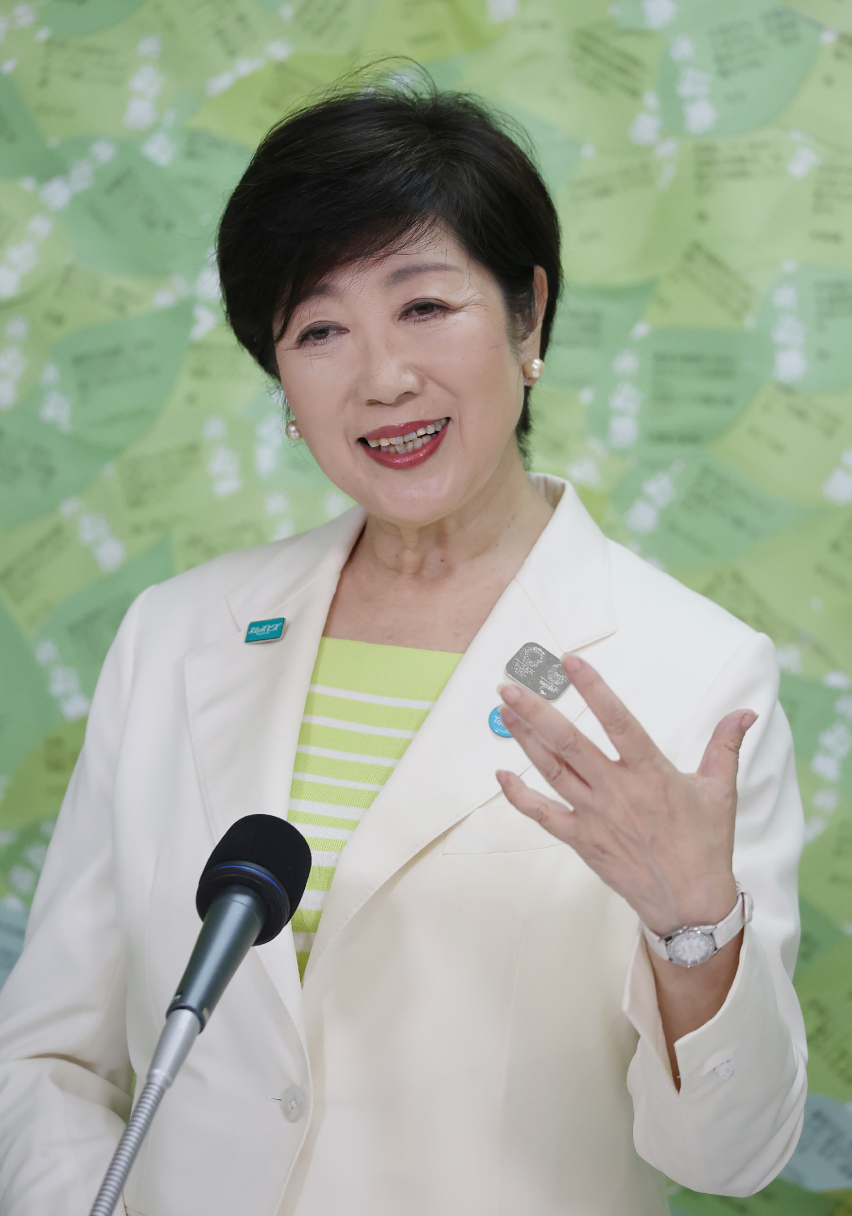 日本举行东京都知事选举 计票结果显示小池百合子获得连任(1)