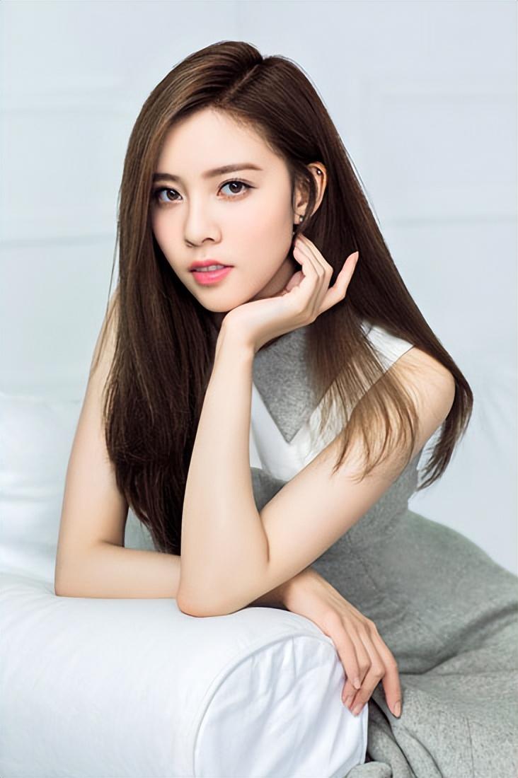 宋妍霏与葛洧吟依据游戏输赢判定谁演紫霞仙子可答应的时候好好的兑现