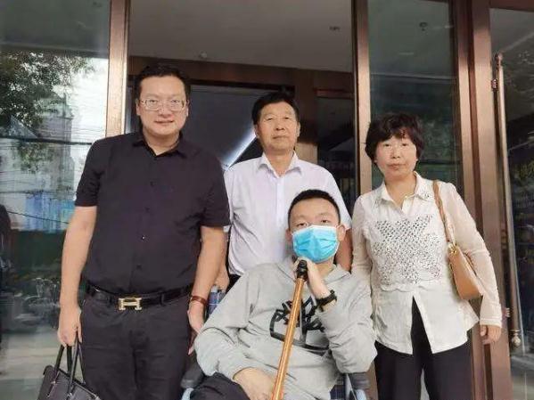 许敏哥哥发出警告,称还有更多信息未爆出!劝熊磊好自为之