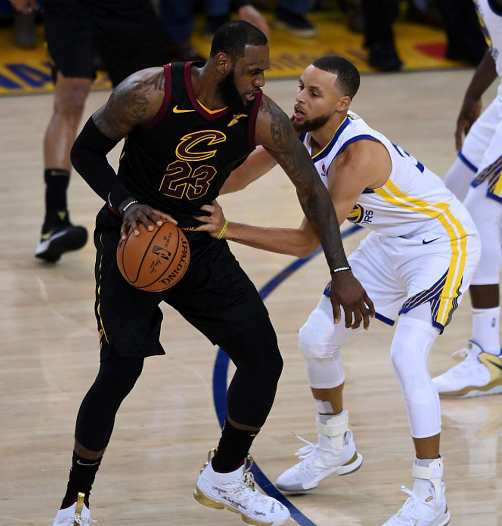 连续4年骑勇大战,夺冠詹姆斯场均仅26分,没夺冠场均都30