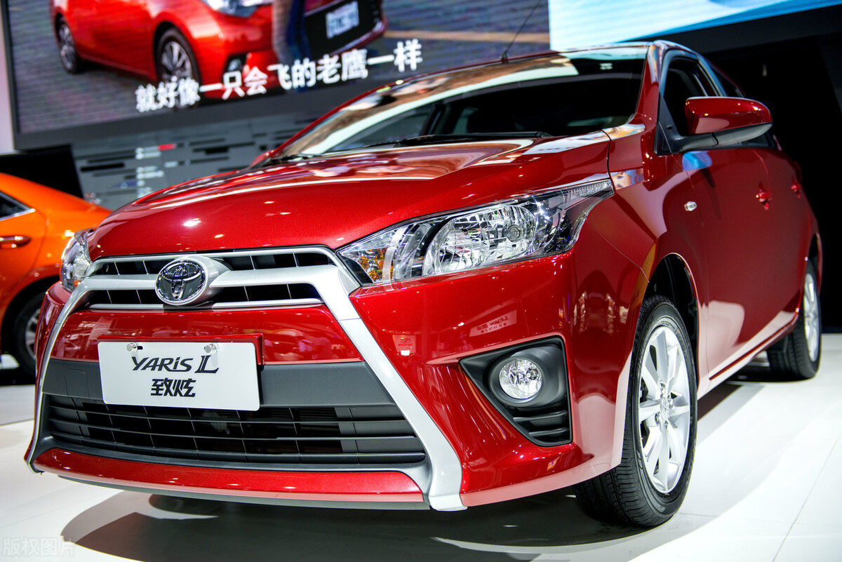 10万左右最省油轿车