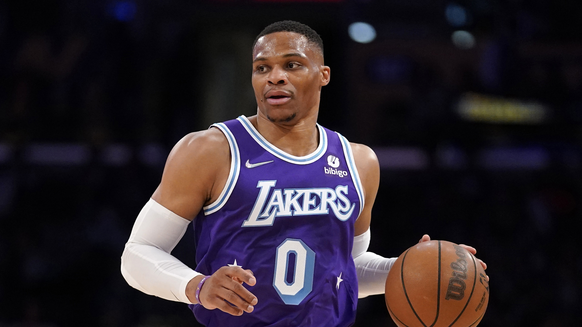 湖人有多抗拒沃尔威少交易?美媒再曝交易内幕,火箭1要价仍被拒