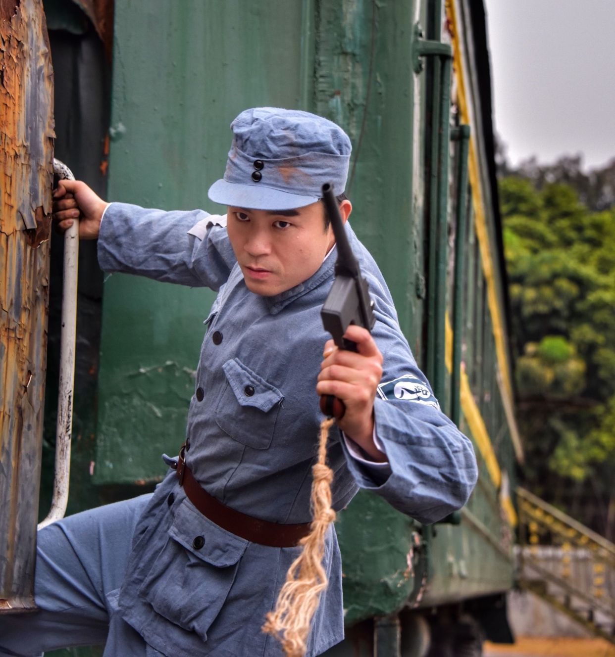 《铁道游击队》原型,从无名矿工到建国英雄,40岁被封上校军衔!