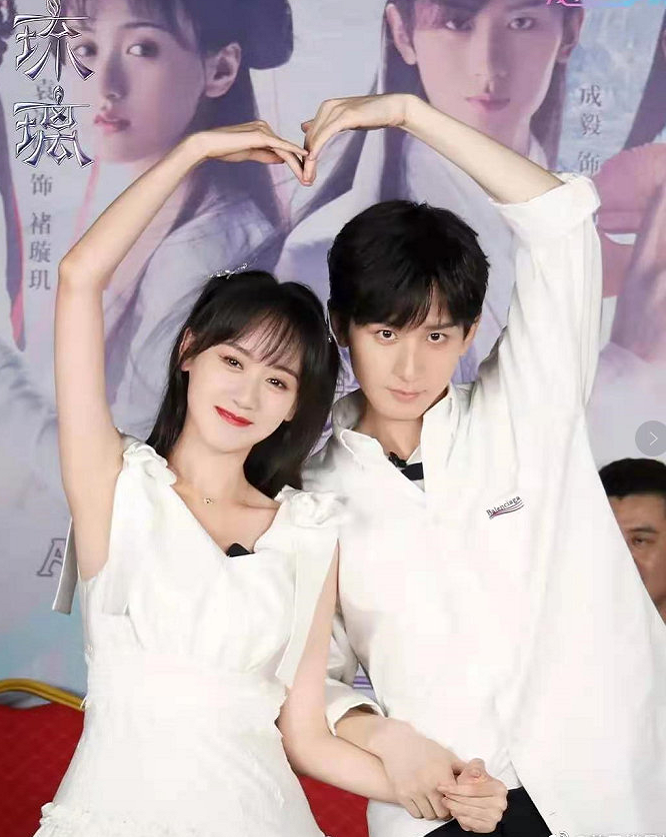 成毅赵丽颖4年前的约定:此次分别,来日必顶峰相见!