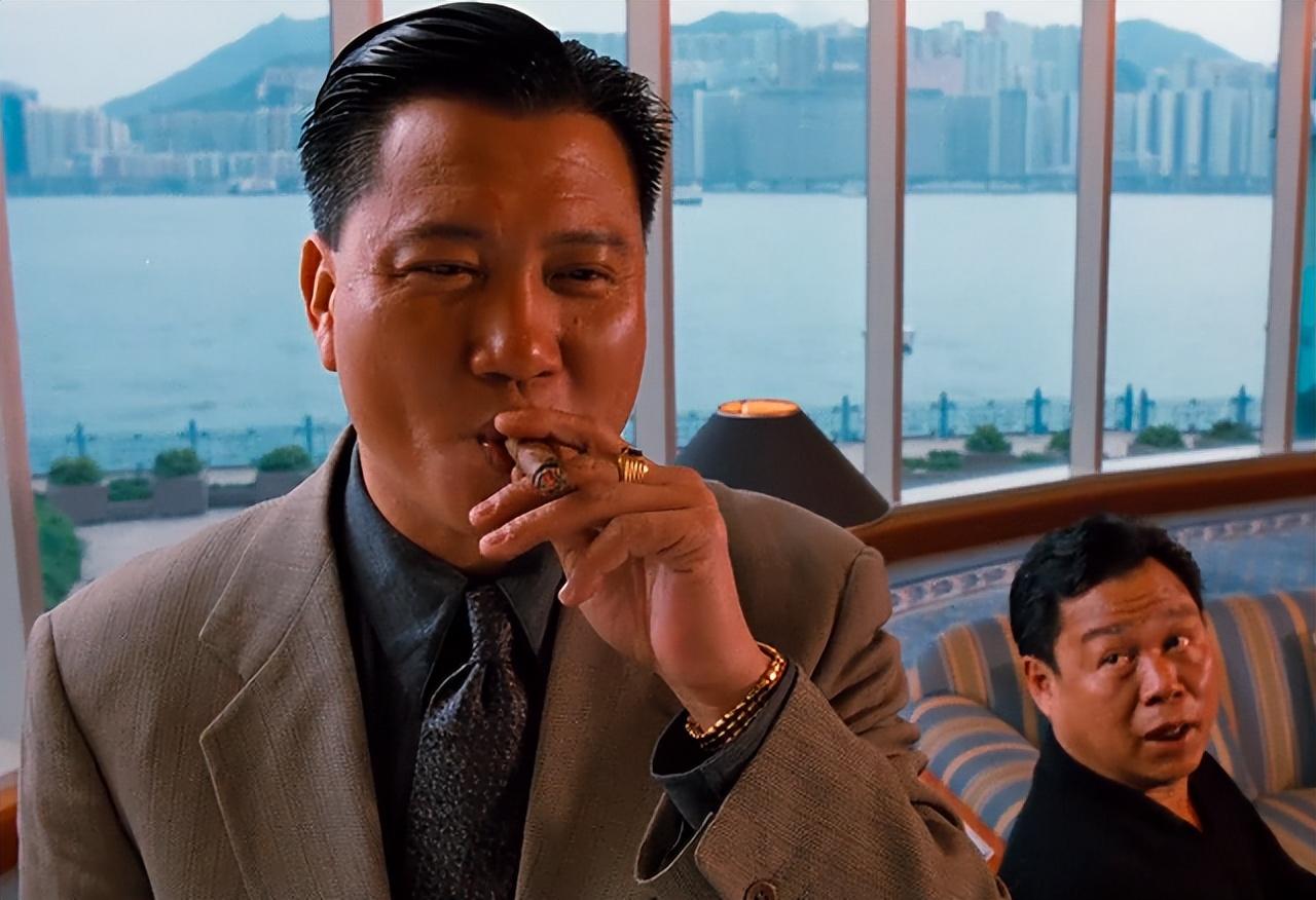 不要嘲笑万梓良的落魄,如果可以的话,谁不想体面生活呢?