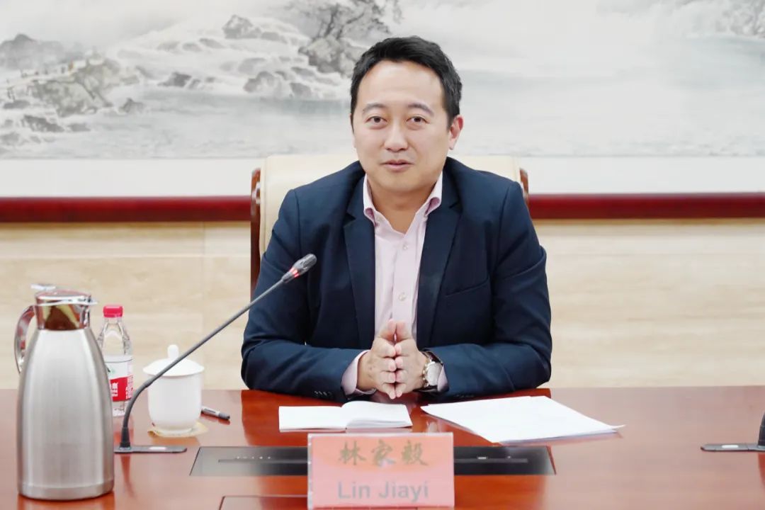 新加坡驻华大使馆访问石景山区并开展座谈交流