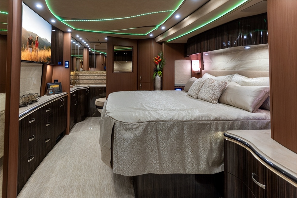 盘点全球15辆顶级豪华房车,简直就是开着豪宅去旅行!