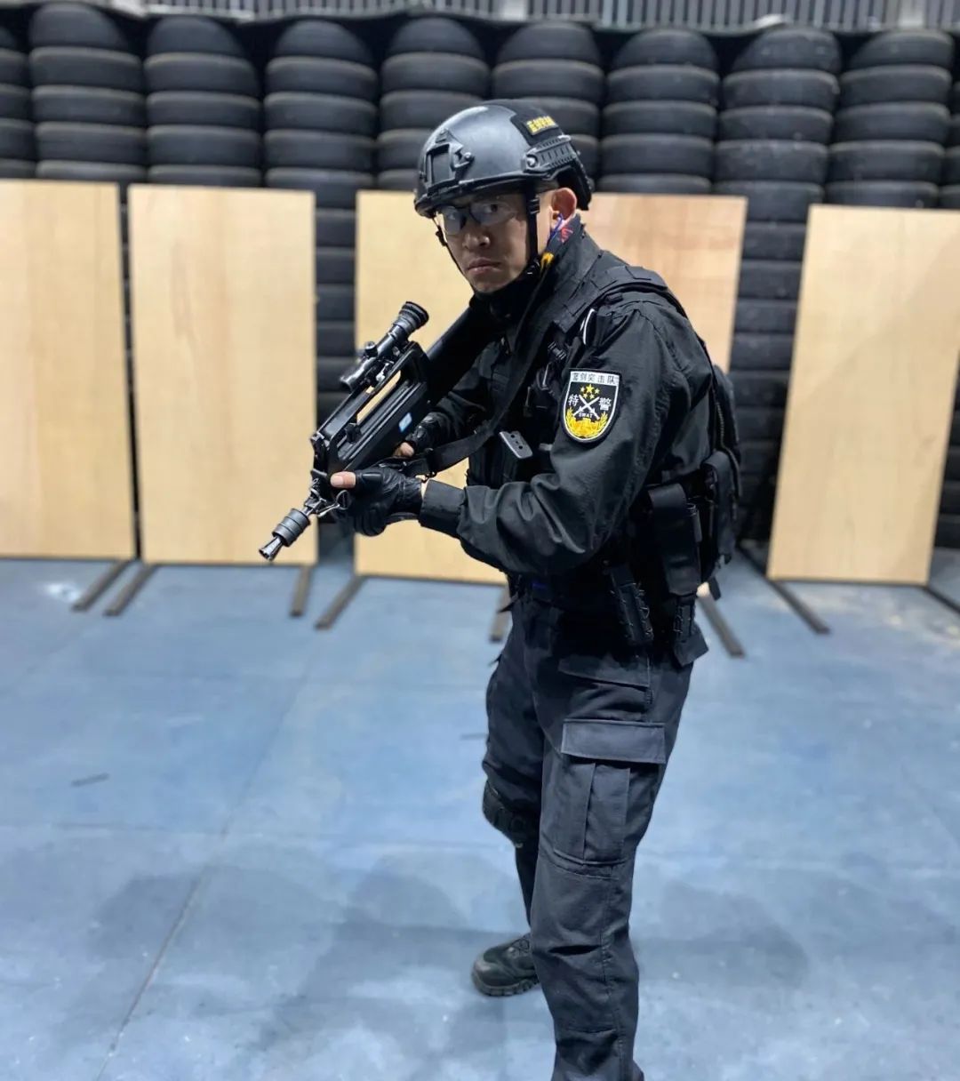 奥运会,警察拼了!