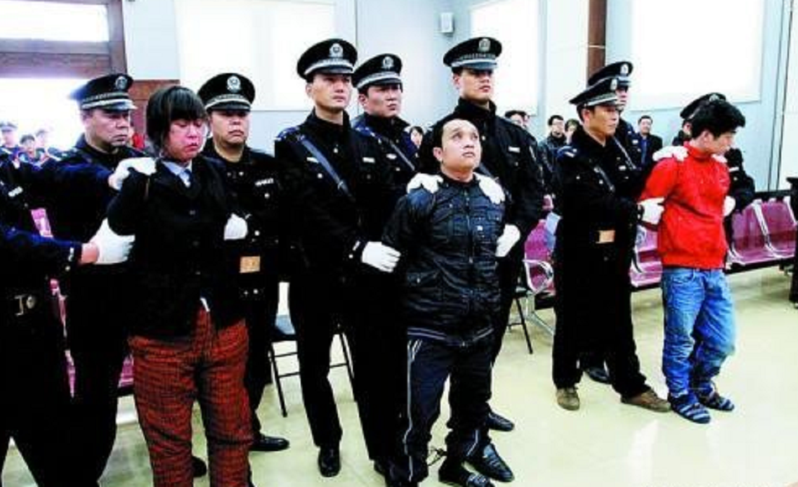 "毒心妹妹"凌小娟:杀害姐姐一家四口,判刑后声称自己是精神病