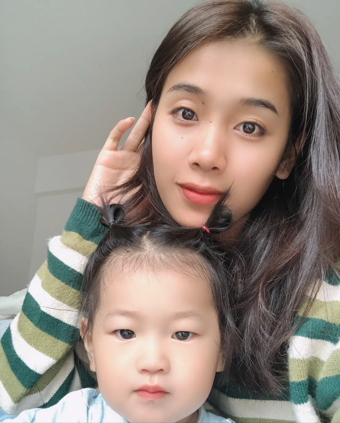 回顾:19岁老挝美女嫁大20岁江西农村离异男,直言:中国人很有钱