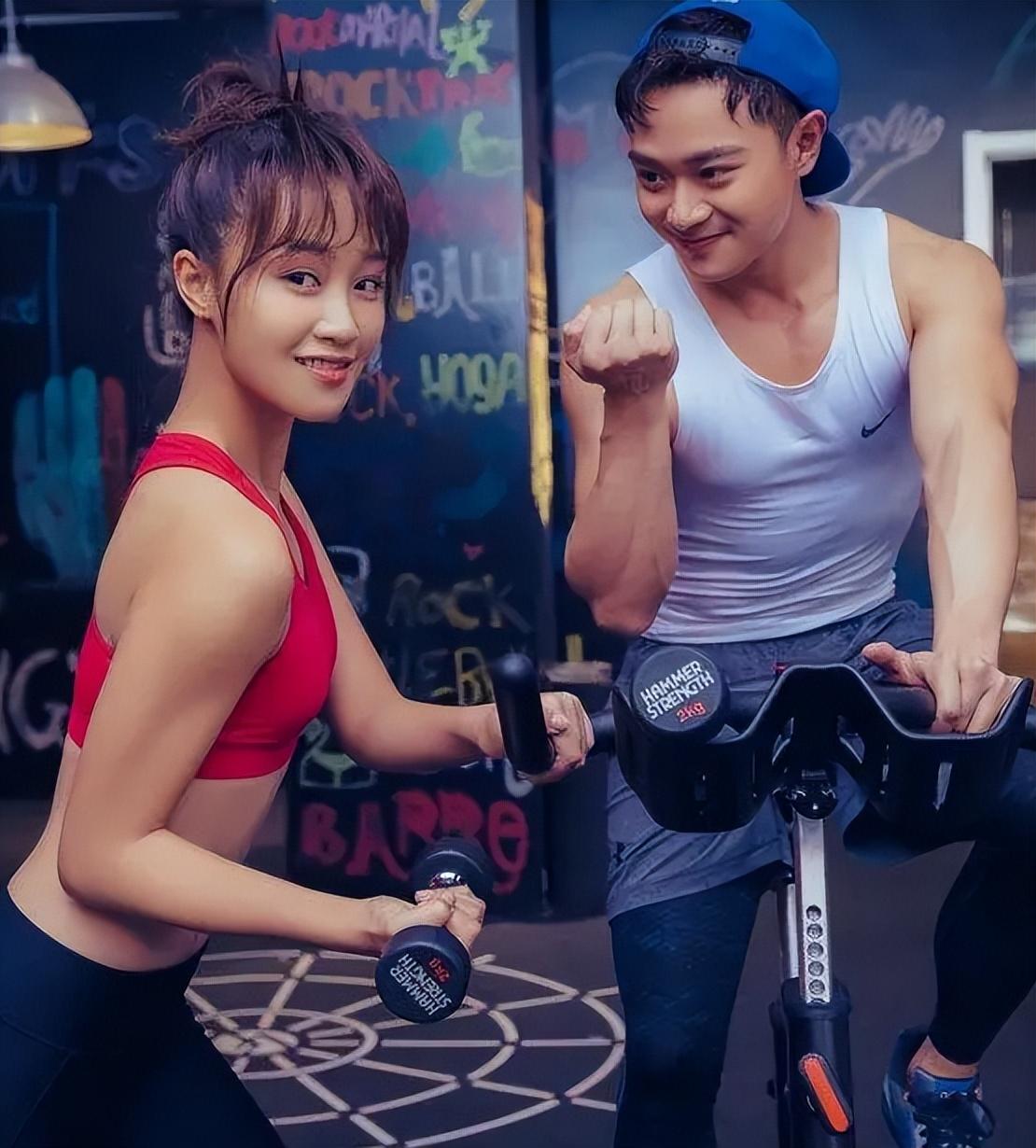 娱乐圈拥有马甲线的五位女星,哪一位最让你惊讶?