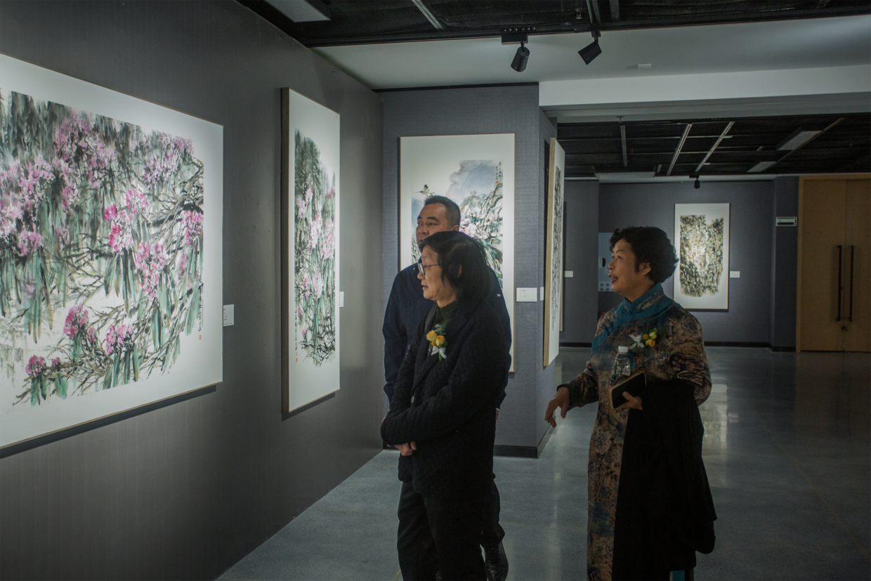 "从心出发"姚思敏中国画展在成都市文化馆大家美术馆隆重开幕