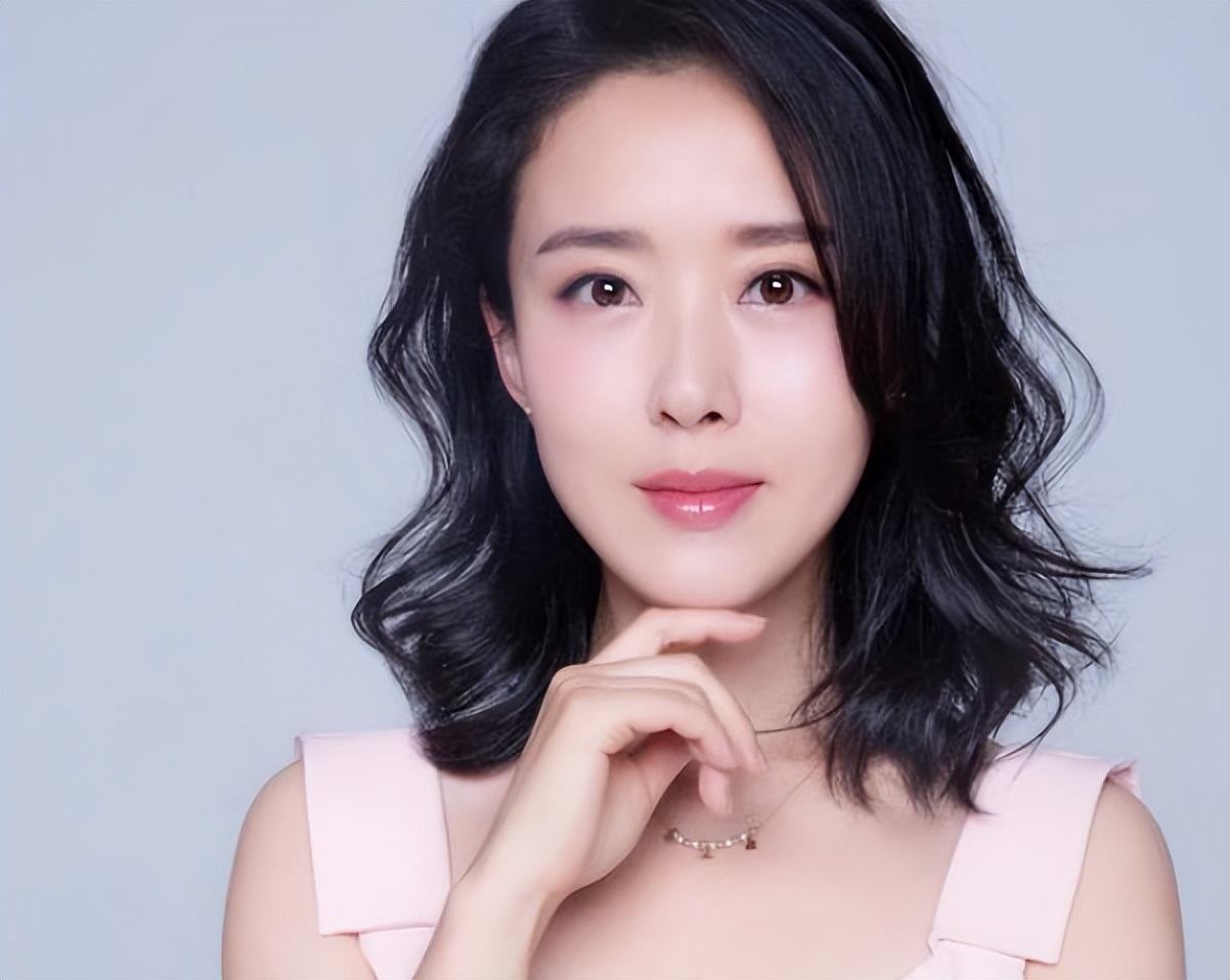 回顾颜丹晨:我这辈子最正确的抉择,就是41岁高龄嫁小丈夫孟浩强