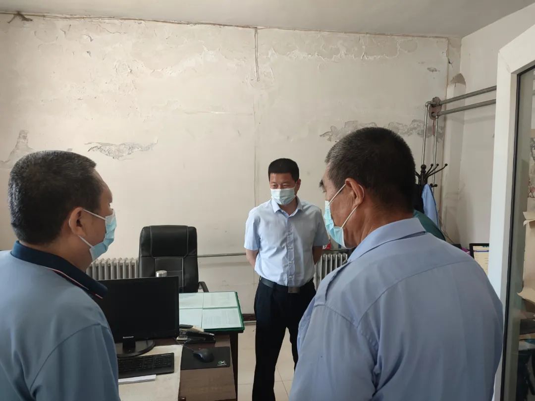 南宫法院院领导王东辉到基层法庭调研指导工作