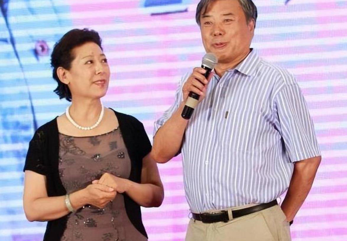 離婚33年後,再看王星軍與關牧村,一個帶兒子嫁高官一個讓人心疼