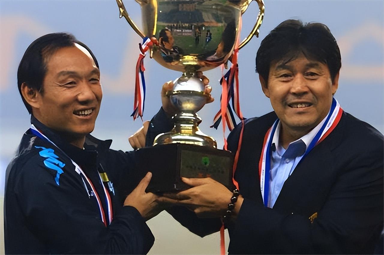 前国家队国脚马头孙贤禄:曾与贝利互换球衣,离婚后娶巴西女富豪