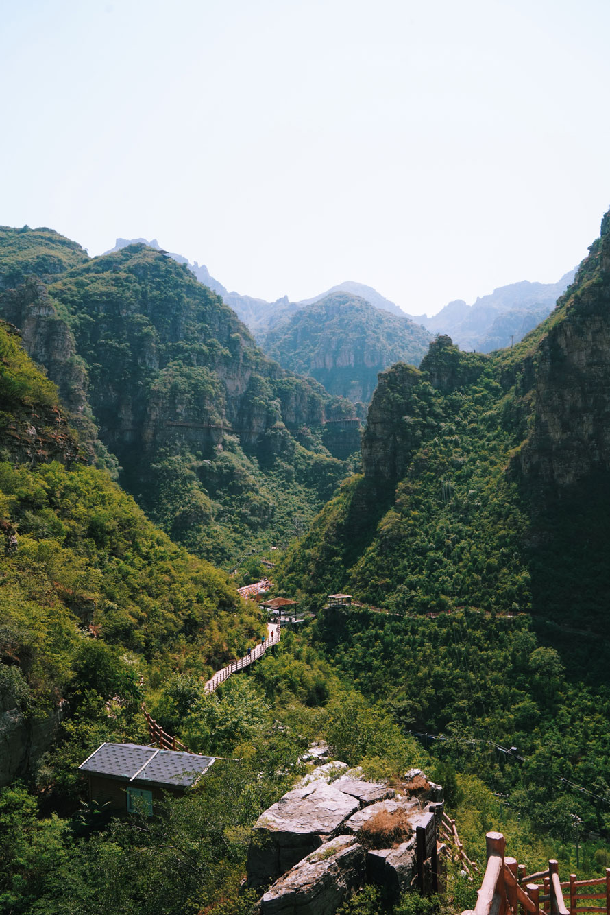 玩漂流 踏青山