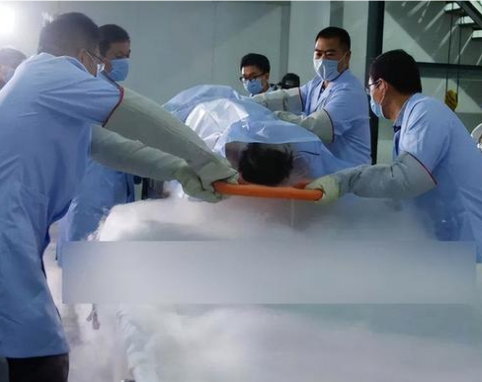 纪实:美国一富豪接受人体冷冻实验,原定2017年复活,现在结果怎样?