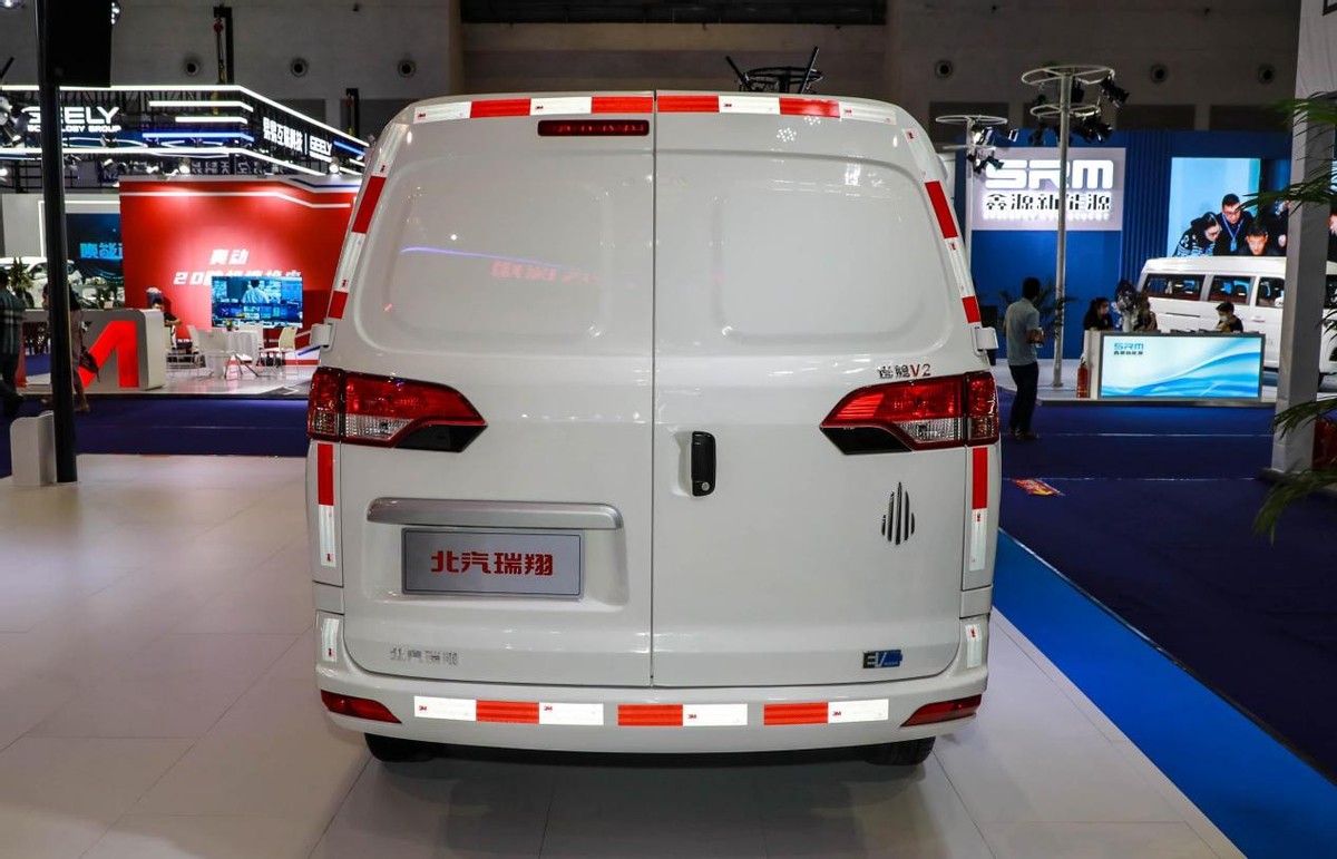 续航260km,13.58万元起售,北汽瑞祥博腾v2 ev上市