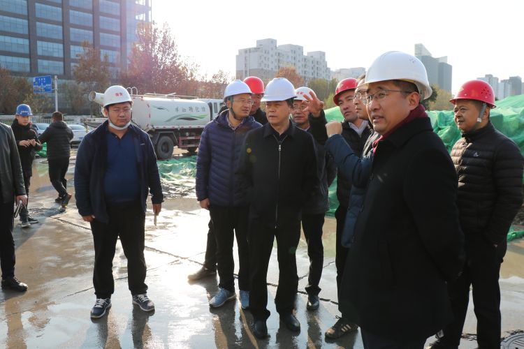 淄博高新区管委会副主任郭成督查重点区域扬尘污染防治工作