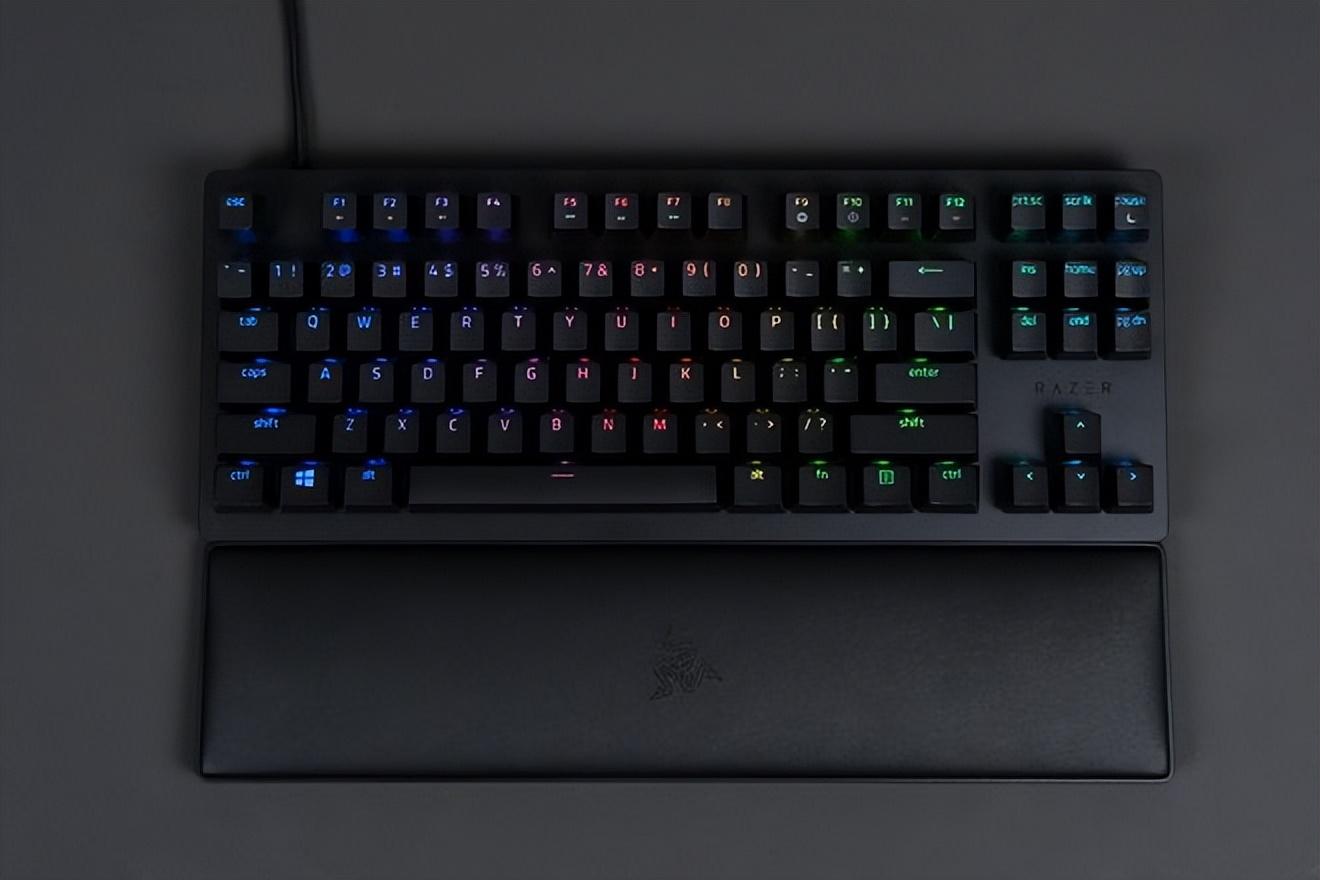 高调又安静的杀手!razer huntsman v2猎魂光蛛竞技版