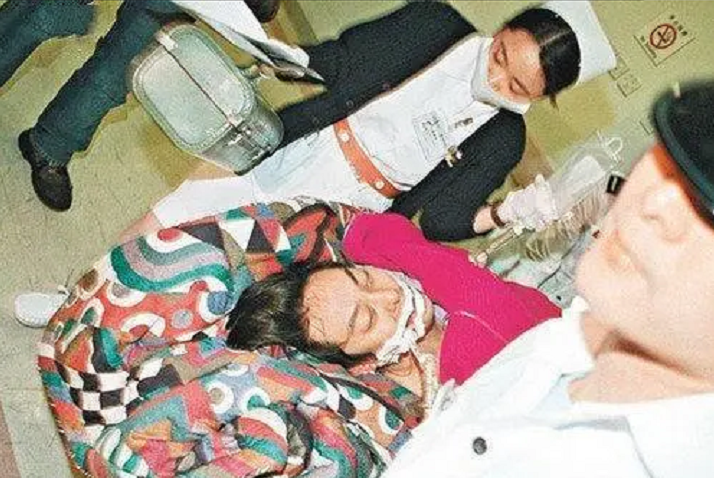 香港神童罗兆辉:14岁辍学,27岁身家超10亿,47岁东山再起时猝死