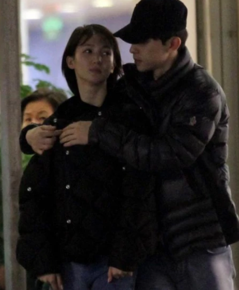 cue邓伦和金晨引争议,郑爽发文道歉并宣布退出《追光吧哥哥》