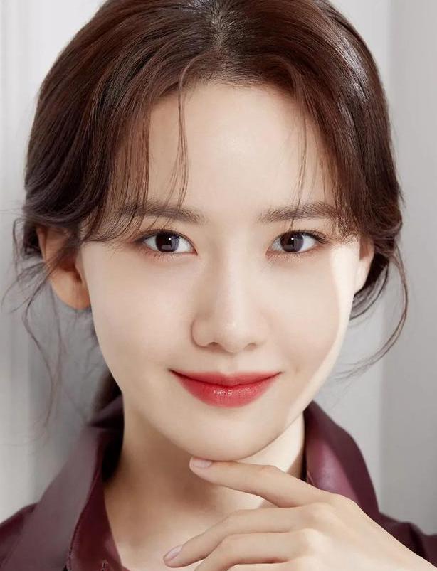 女生再急也别忘,出门尽量化淡妆,教你4个步骤,简单易学还漂亮