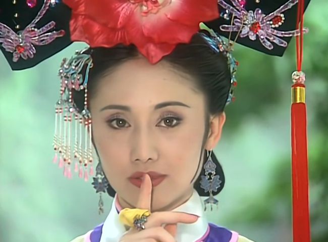 小时候光看小燕子了,现在才发现令妃这个隐藏的宫斗狠人