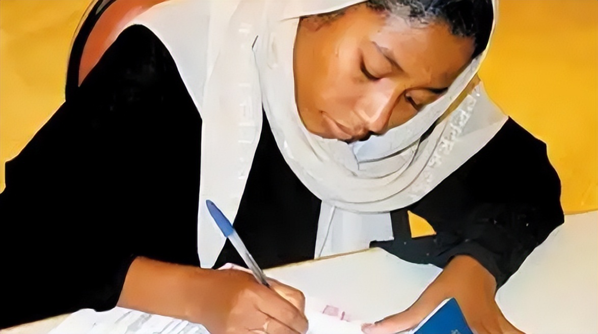 2004年,肯尼亚少女找到中国大使馆:我是郑和后裔,我要回家!