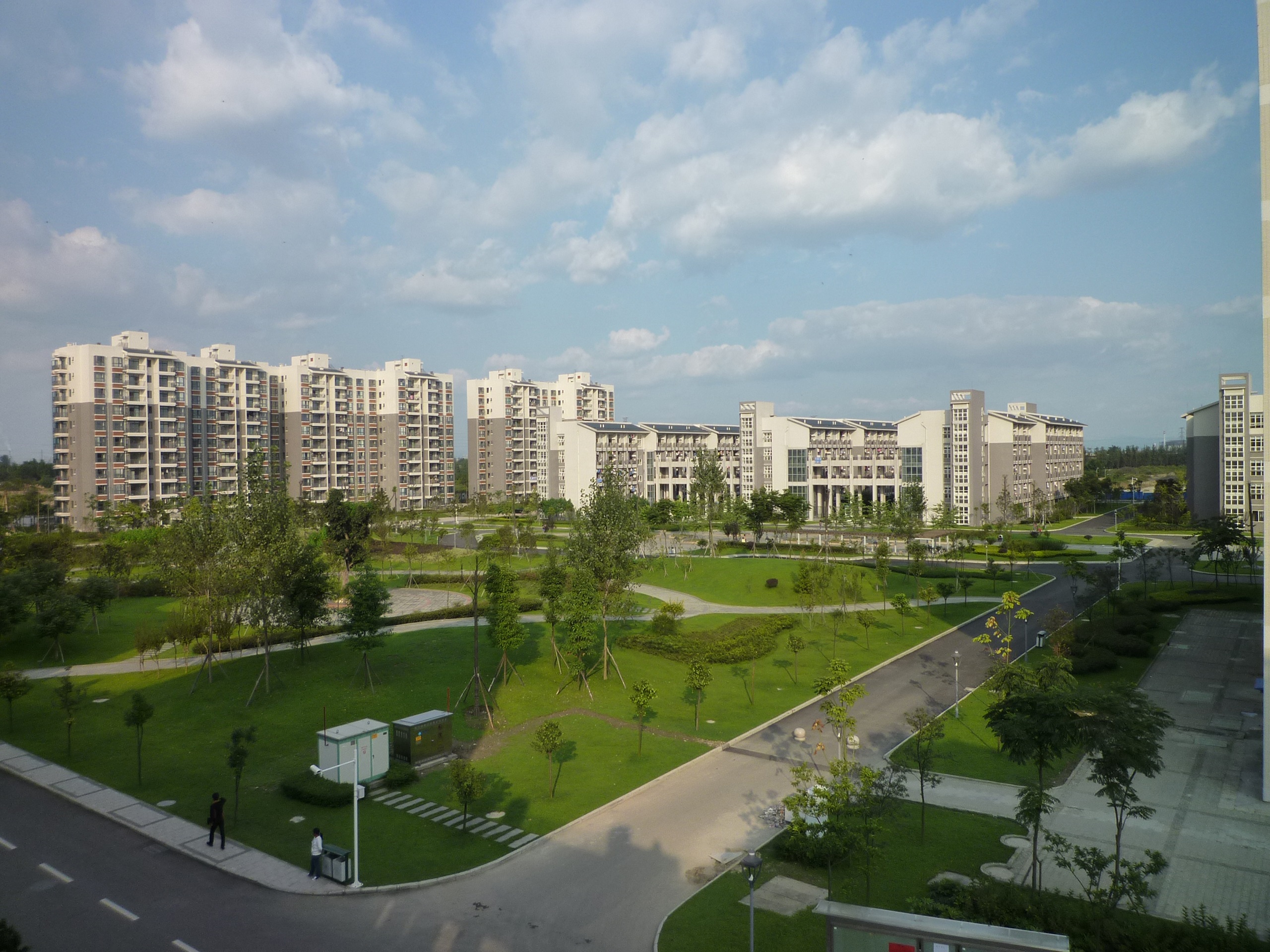 成都医学院全力开启医科大学建设攻坚工作,在多方面还有一定不足