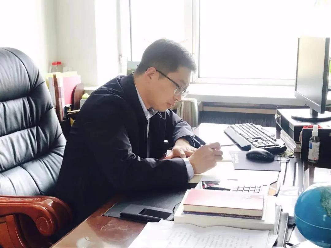 胡锋:不负韶华献青春