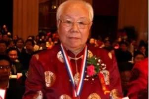 "国医泰斗"103岁李辅仁养生秘诀:6个习惯,乐享天年
