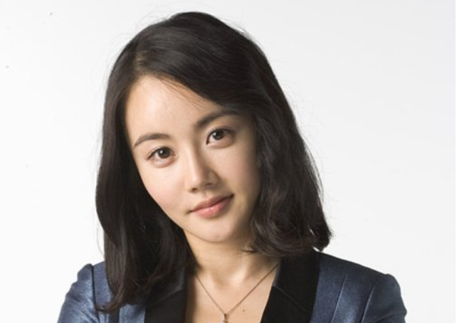 多舛金贤重:家暴女友后疯狂追求,撕破脸又亲手送她进局子!