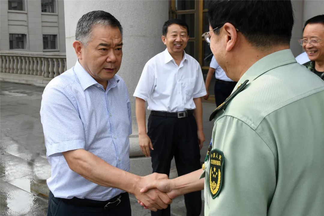 东丽区领导走访慰问驻津部队