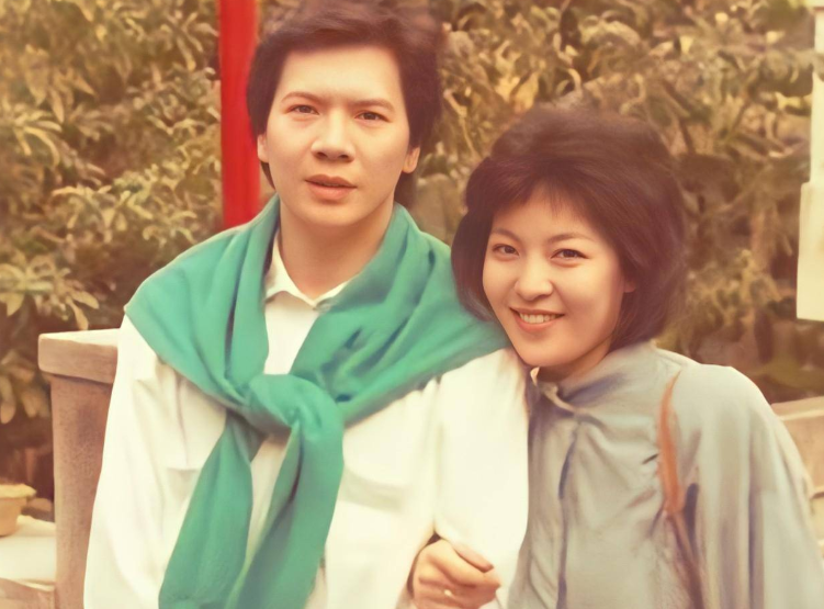 回顾向太陈岚6岁患白血病18岁以死抵抗做舞女缔造港娱半壁江山