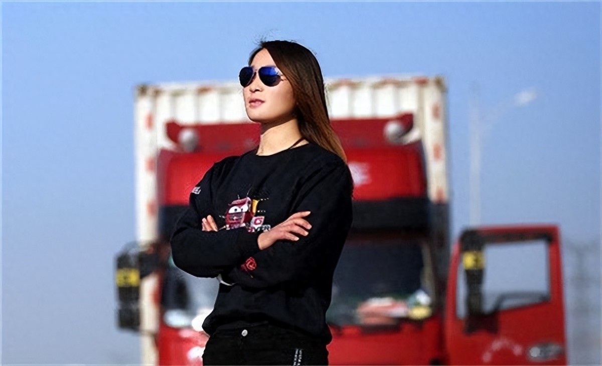 回顾90后美女开货车跑遍中国我开卡车养你你给我爱情就好
