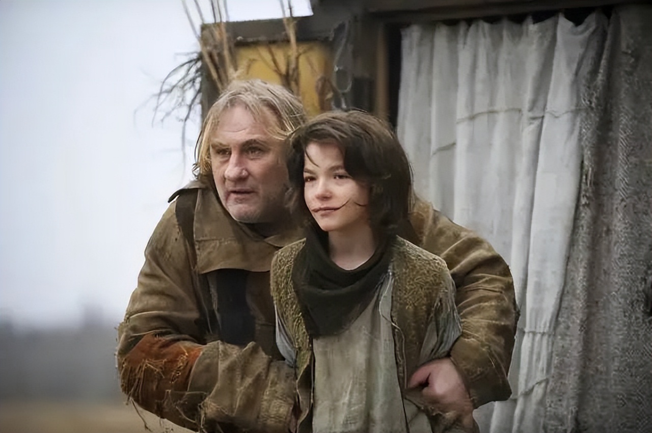 雨果《笑面人》:看不穿的是人心,看得穿的是人性