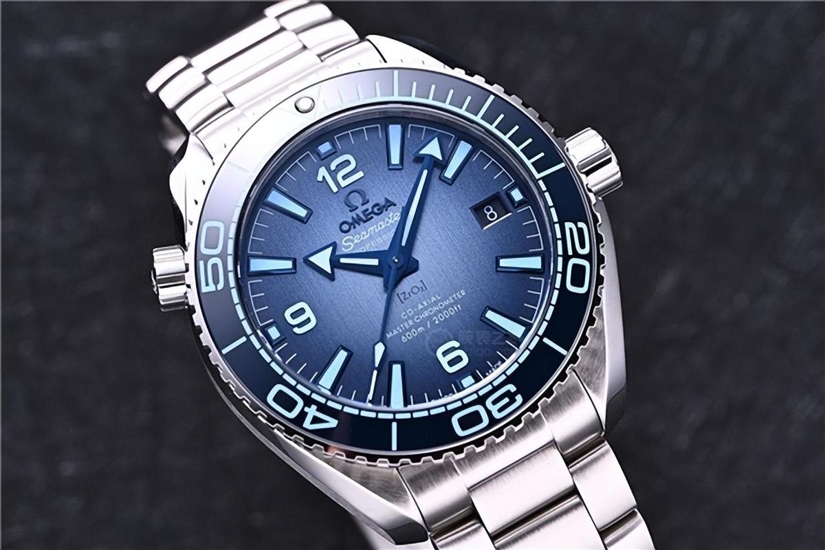 欧米茄海马summer blue新品武汉万象城已火热到店