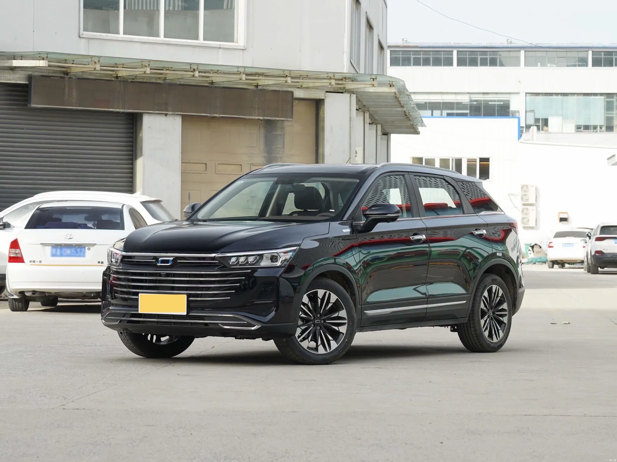 高颜值品质家用suv,10万级别优选,入门即顶配,解读奔腾t77