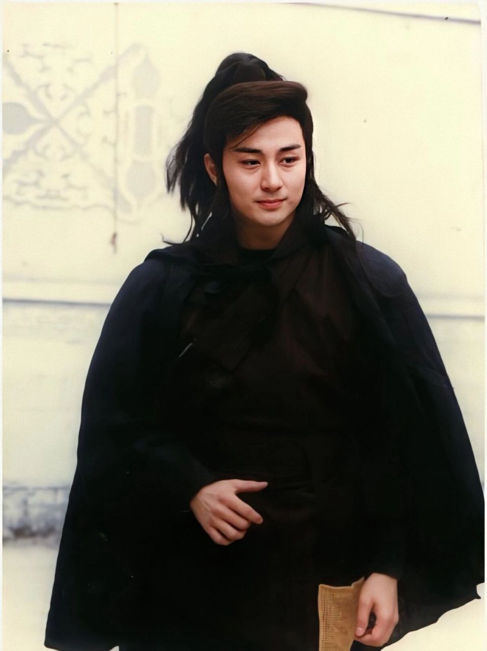 汤镇业,吴岱融 一个最帅段誉,一个最帅花无缺,两人都属于五官俊秀