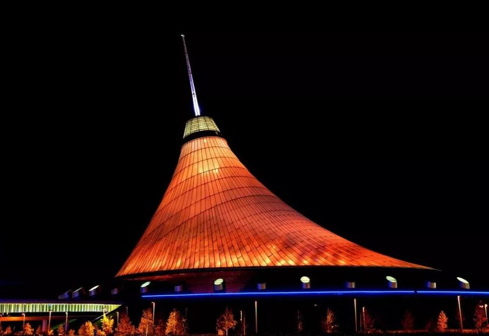 哈萨克斯坦五大地标建筑夜景照明