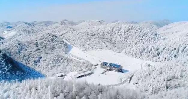 奉节茅草坝滑雪场开业啦
