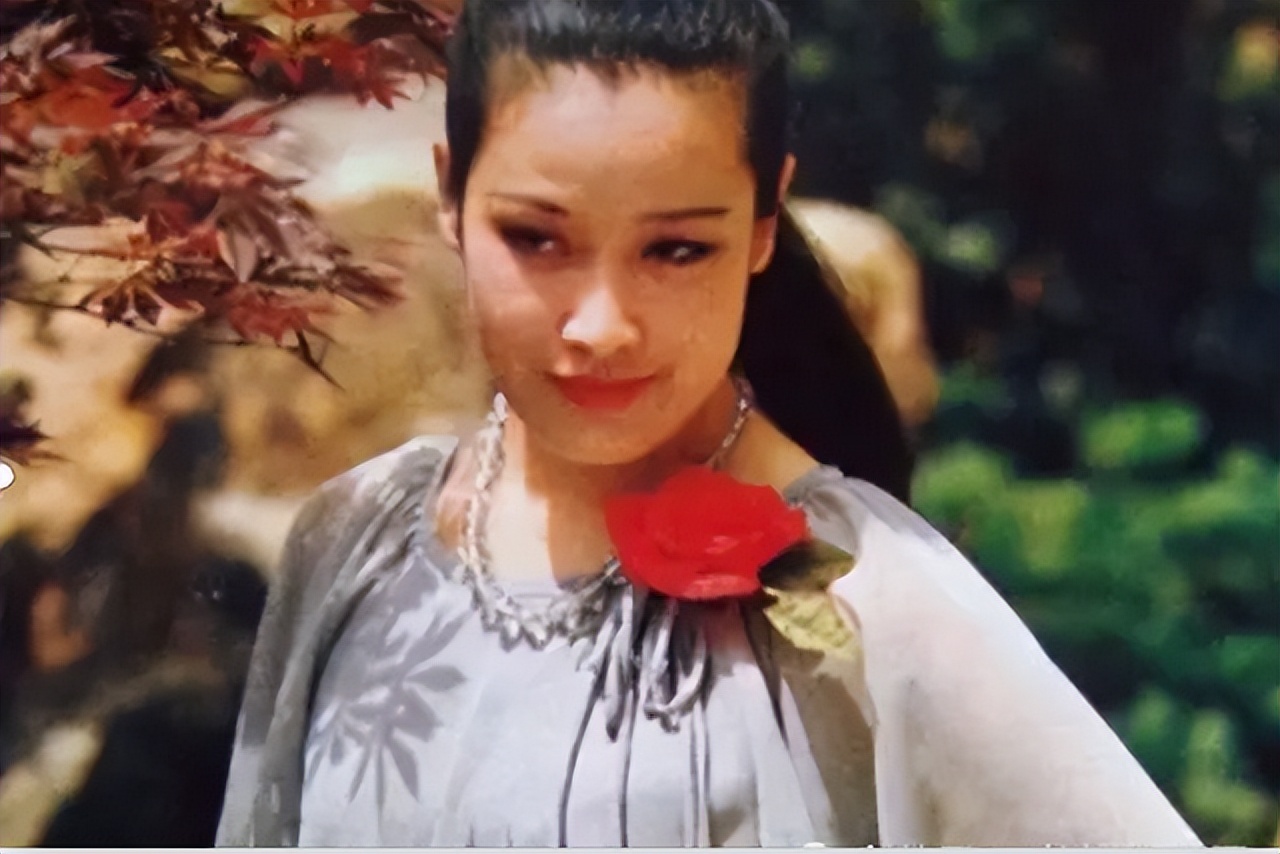 索宝莉:生而丧母遭亲生父亲抛弃,因首届春晚走红,56岁客死异乡