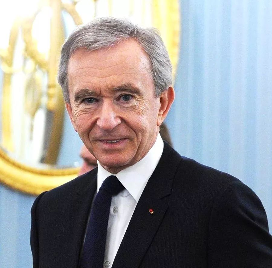 lv老板成"首富"?身家超比尔盖茨4280亿,旗下品牌深受女性青睐