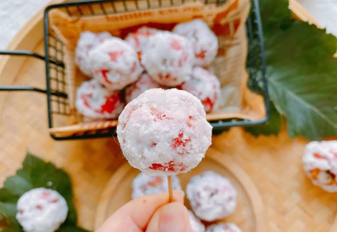 孩子爱吃的"山楂雪球",酸酸甜甜,自制简单不翻车,还能助消化